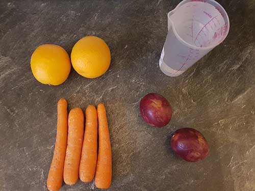 ingrédients pour un jus de fruit avec blender