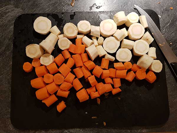 panais et carottes coupés
