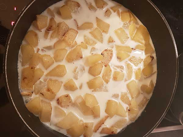 cuire les pommes de terre dans un peu de lait