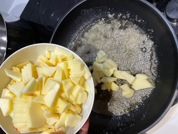 fondre la margarine + le sucre