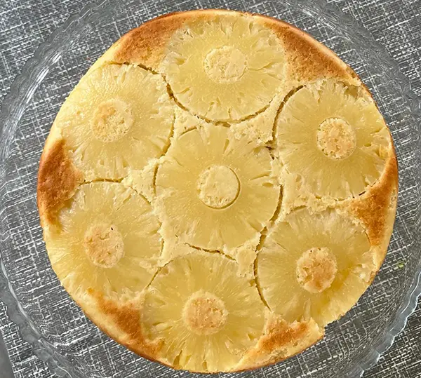 Gâteau ananas après cuisson.