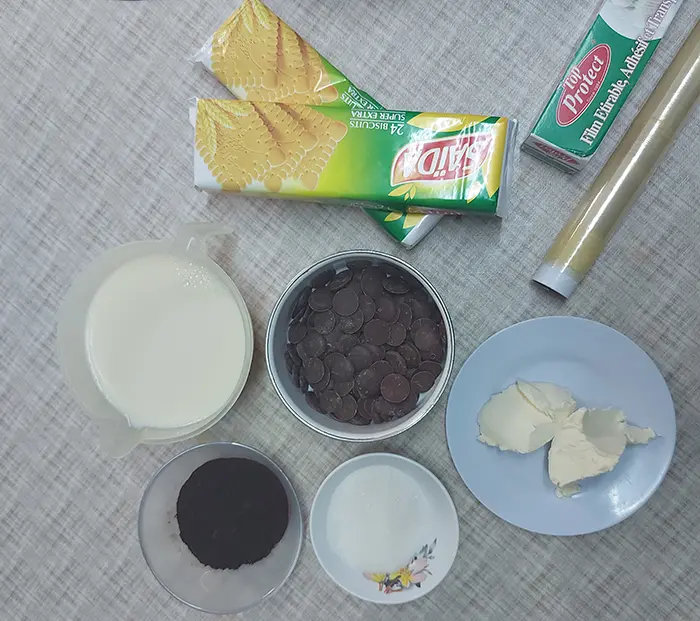 ingrédients pour un gâteau au chocolat sans cuisson