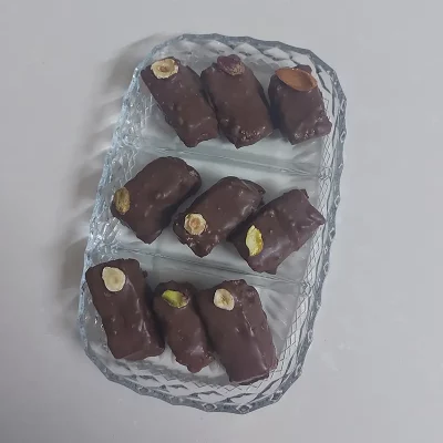 Barres chocolatées aux noisettes et amandes (Mafrouda tunisienne)