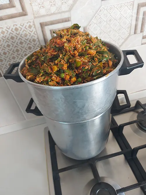 Laissez cuire à la vapeur.