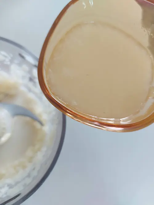 Ajoutez le jus de citron.