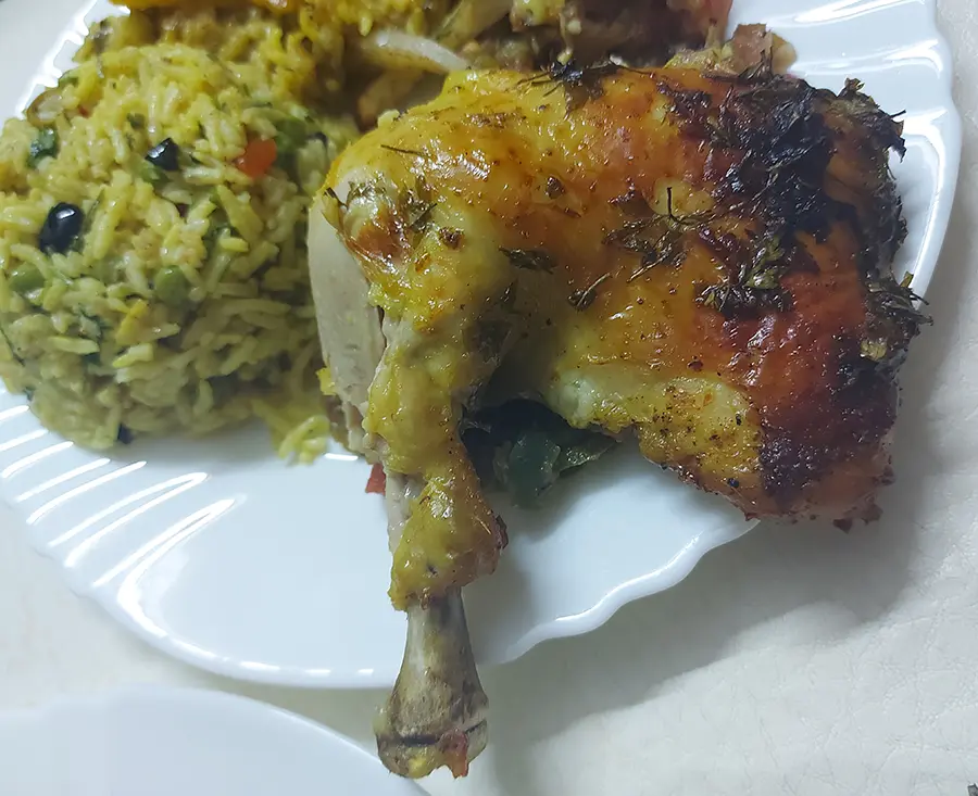Poulet farci au riz parfumé