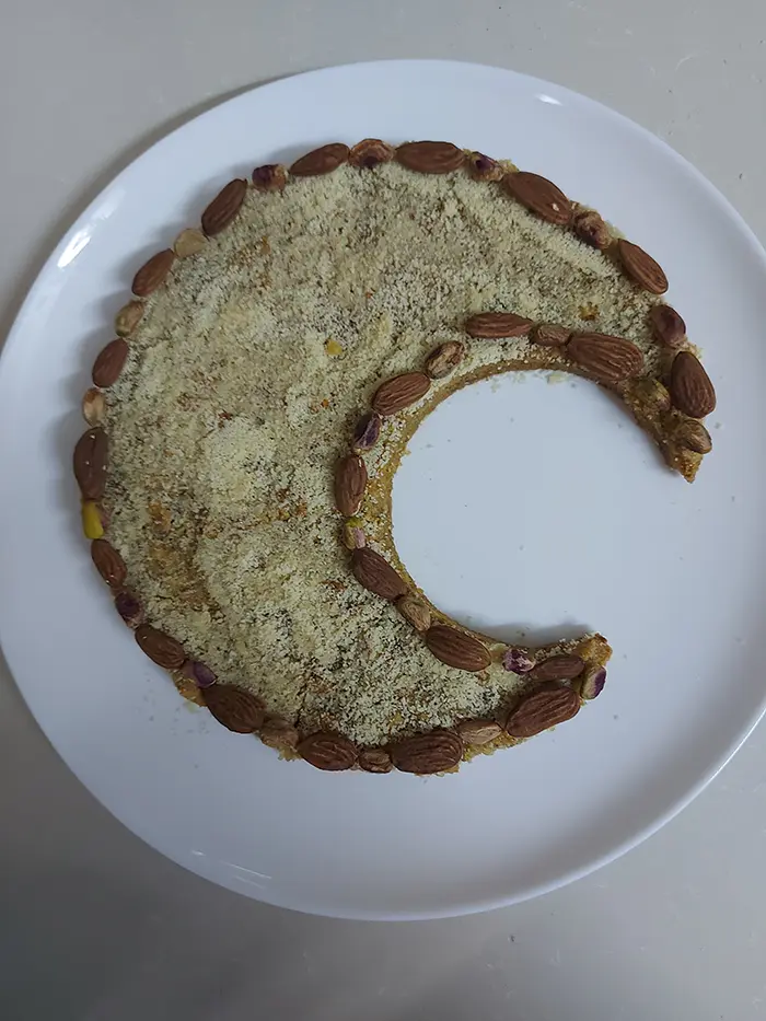 Gâteau de semoule à la pistache et aux amandes (Basboussa orientale)