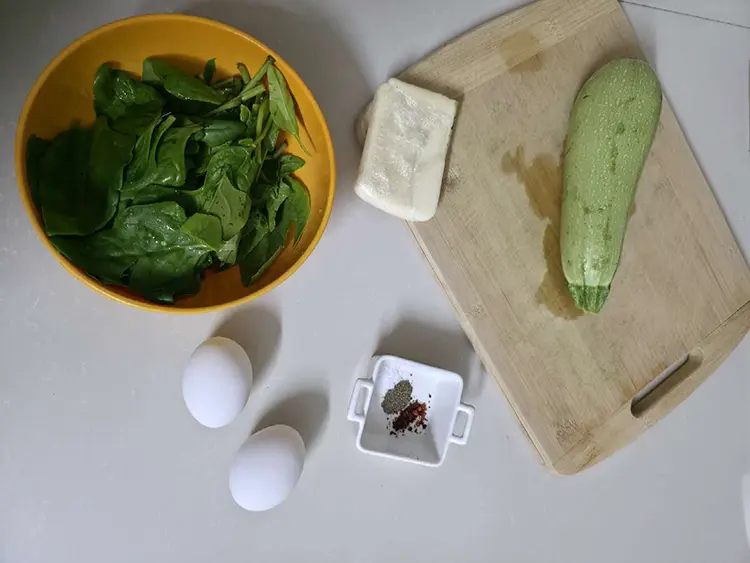 Quiche sans pâte aux courgettes et épinards