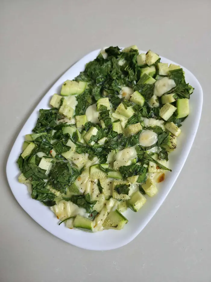 Quiche légère sans pâte aux courgettes et épinards